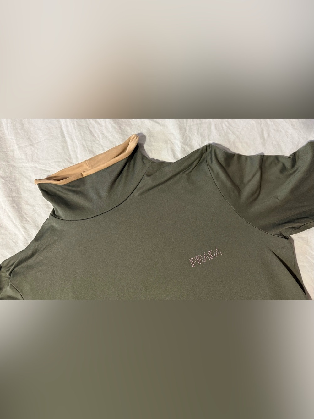 ✨✨PRADA LongSleeve✨✨ - Picture 4 of 8